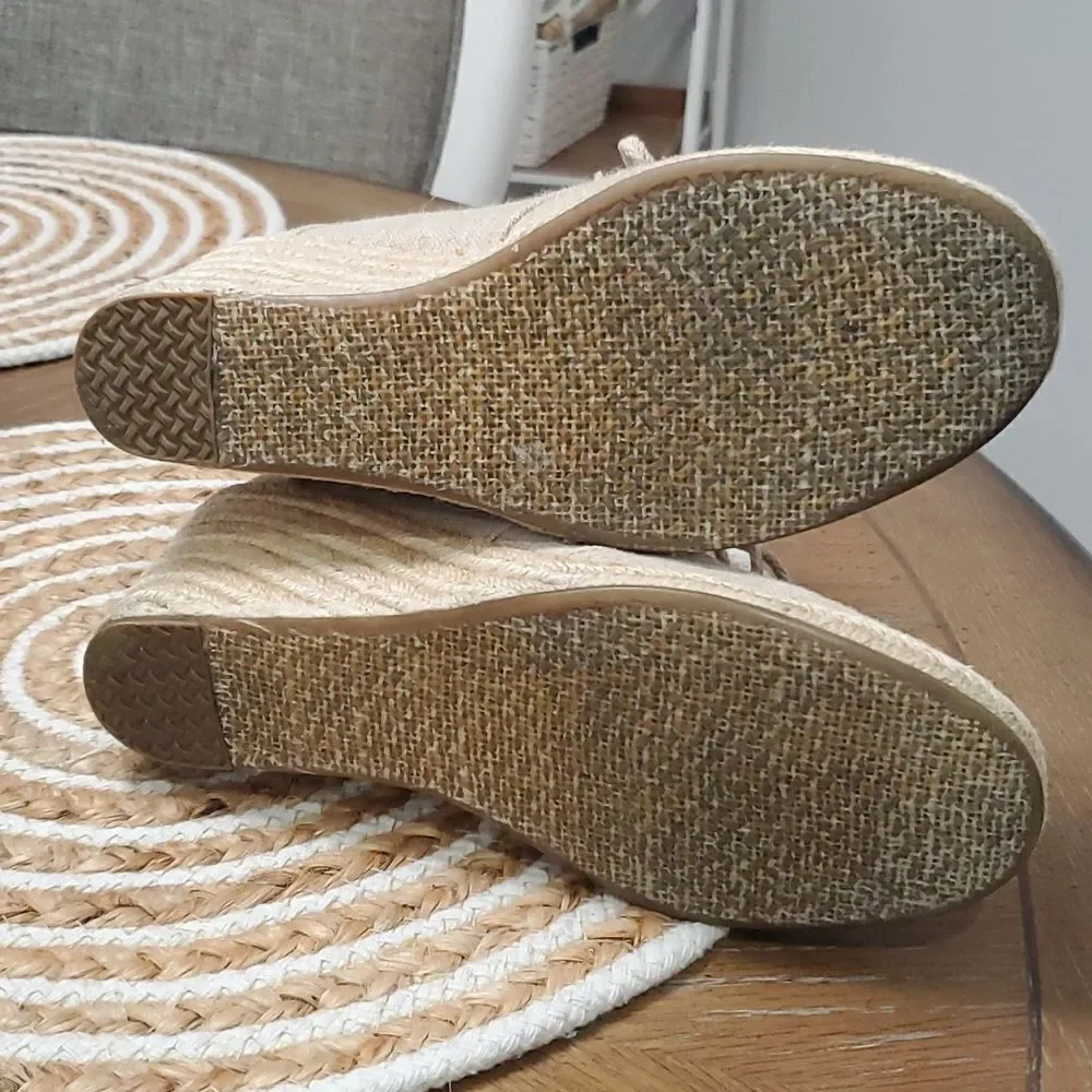TOMS Tan Canvas Espadrille Wedges, Size 8.5